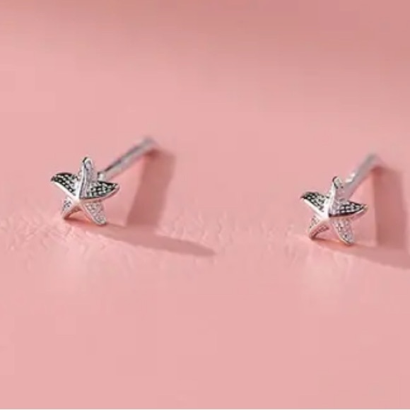 925 Sterling Silver Starfish Minimalistic Earrings - Picture 1 of 2